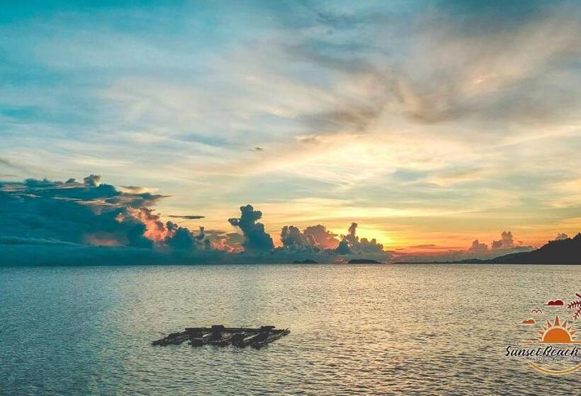 Отель Sunset Beach Villa S