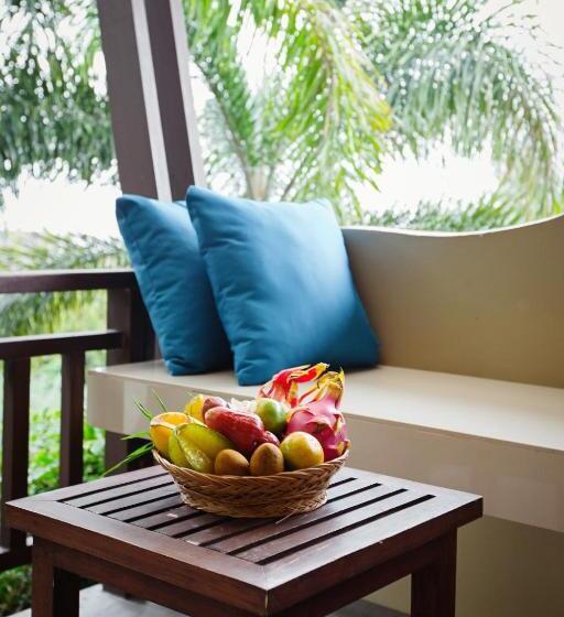 Отель Sunset Beach Villa S