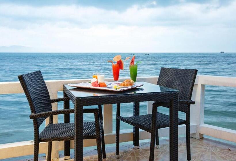 Отель Sunset Beach Villa S