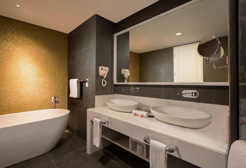 בית מלון כפרי Swissbelinn Singkawang