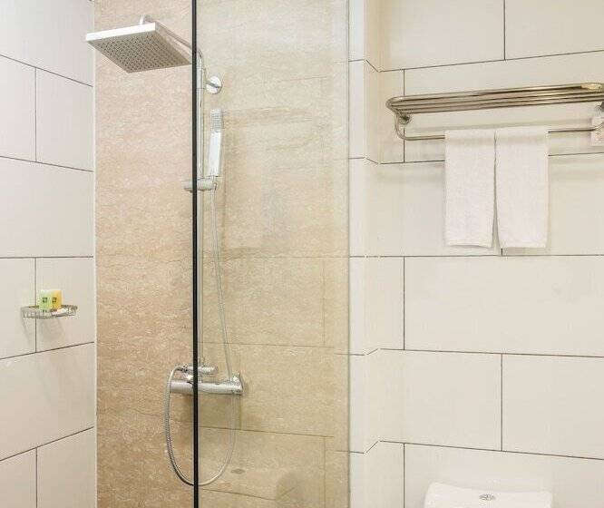 בית מלון כפרי Swissbelinn Singkawang