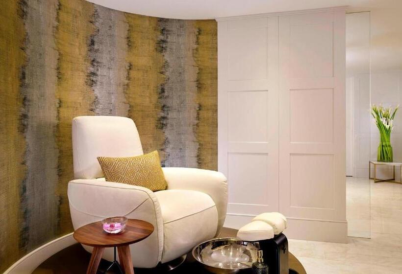 The Alexander, A Luxury Collection Hotel, Yerevan