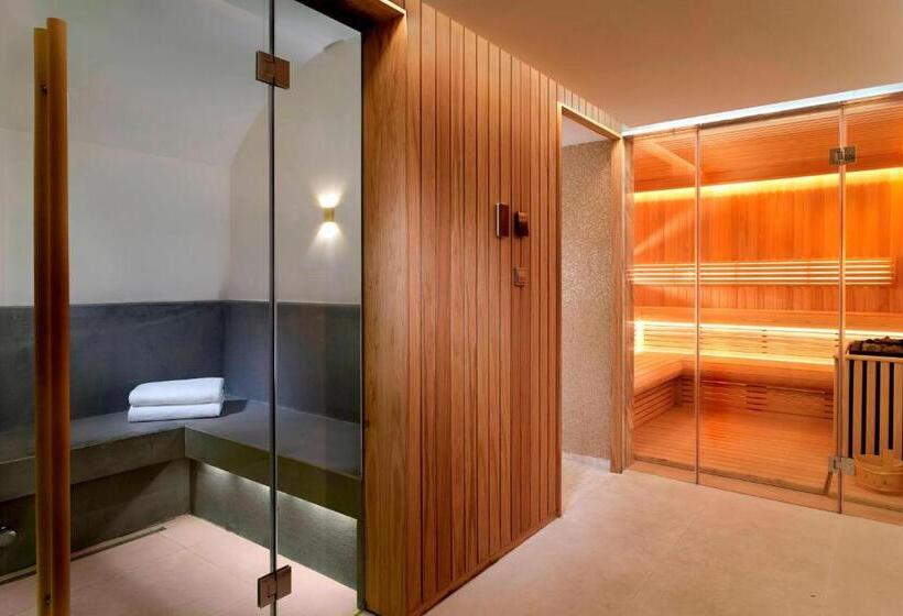 The Alexander, A Luxury Collection Hotel, Yerevan