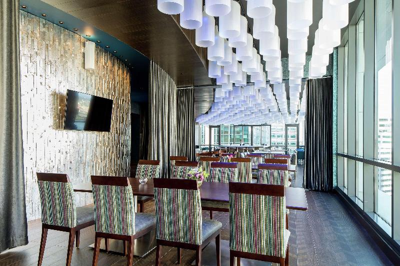 هتل The Porter Portland, Curio Collection By Hilton