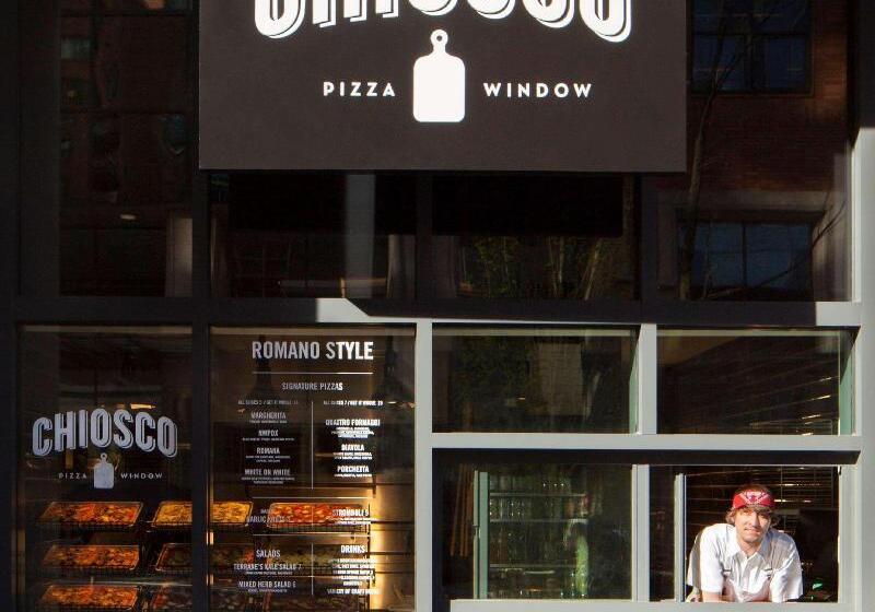 هتل The Porter Portland, Curio Collection By Hilton