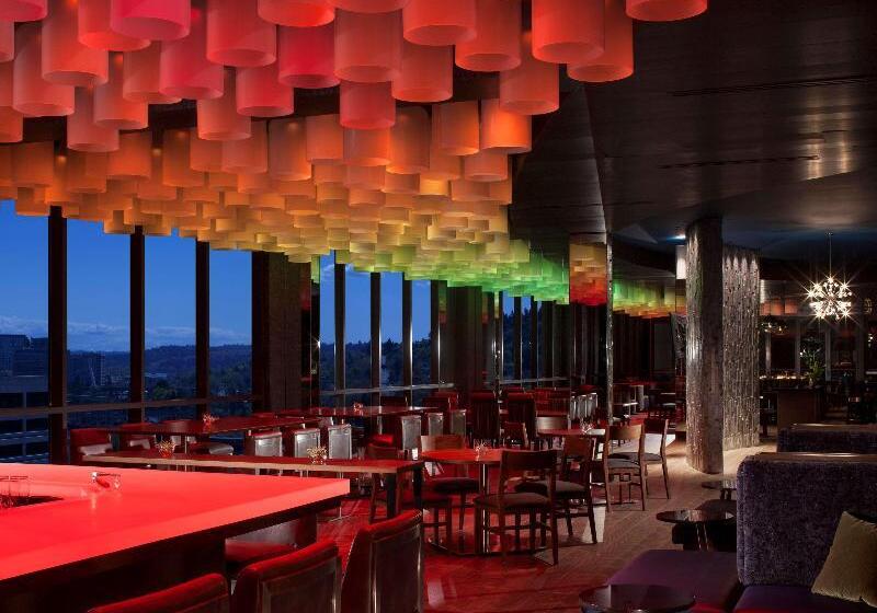 هتل The Porter Portland, Curio Collection By Hilton