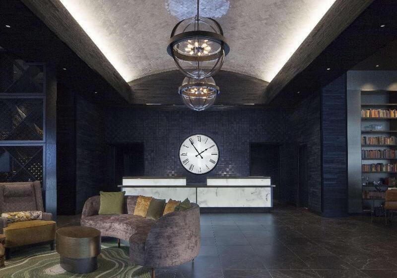 هتل The Porter Portland, Curio Collection By Hilton