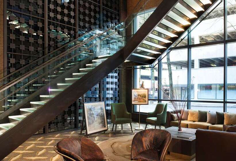 هتل The Porter Portland, Curio Collection By Hilton