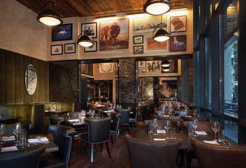 هتل The Porter Portland, Curio Collection By Hilton