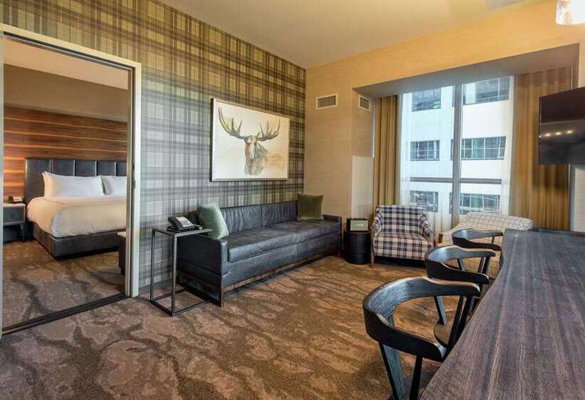 هتل The Porter Portland, Curio Collection By Hilton