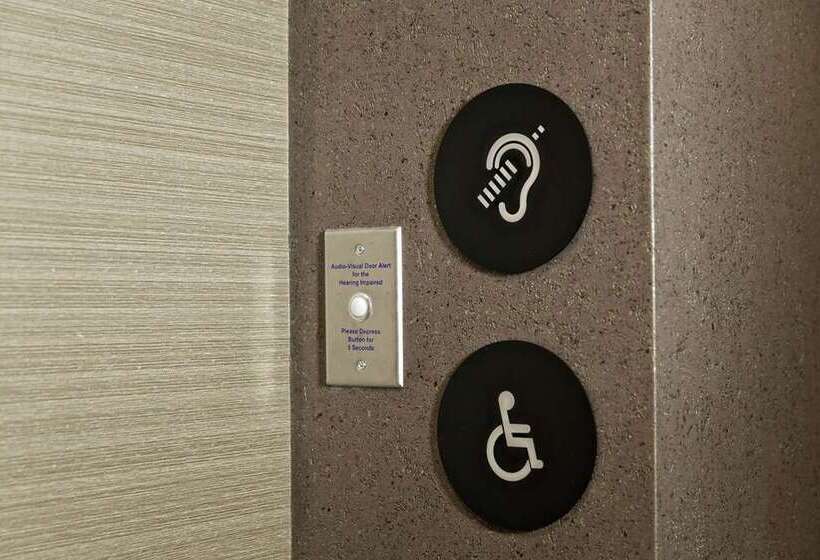 هتل The Porter Portland, Curio Collection By Hilton