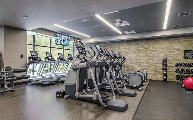 هتل The Porter Portland, Curio Collection By Hilton