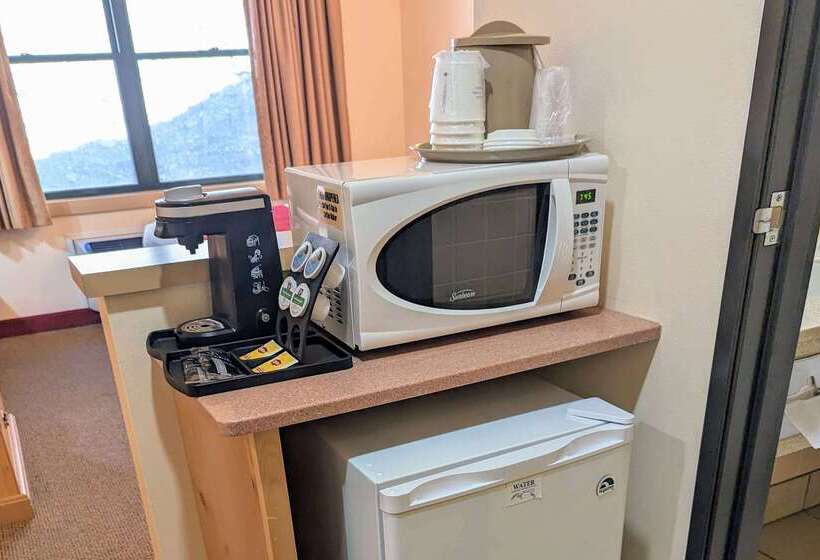 בית מלון כפרי Travelodge By Wyndham Deadwood