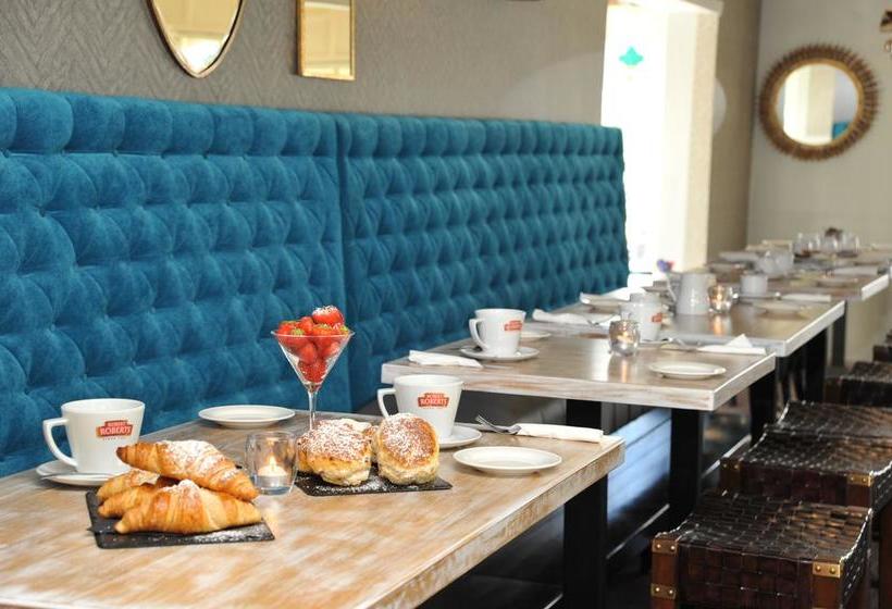 Treacys Oakwood Hotel, Shannon