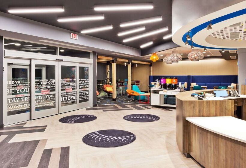 ホテル Tru By Hilton Auburn