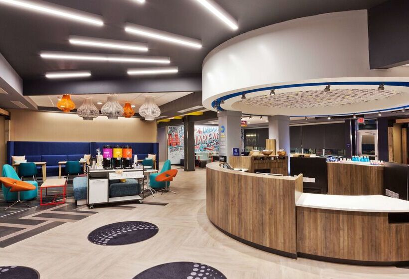 ホテル Tru By Hilton Auburn