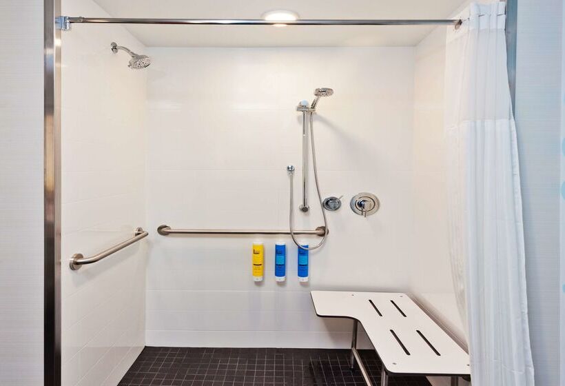 ホテル Tru By Hilton Auburn