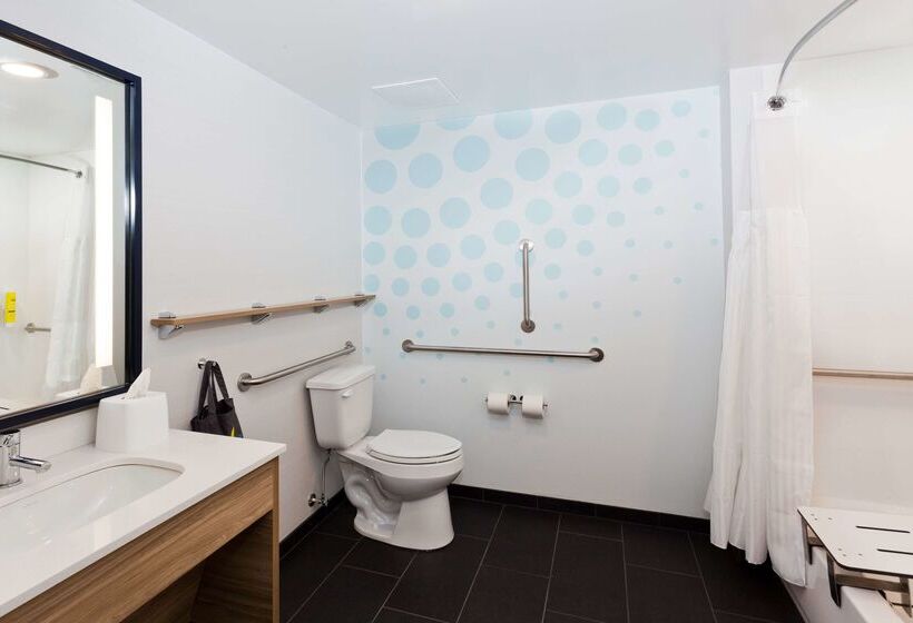 ホテル Tru By Hilton Auburn