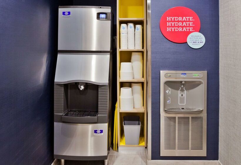 ホテル Tru By Hilton Auburn