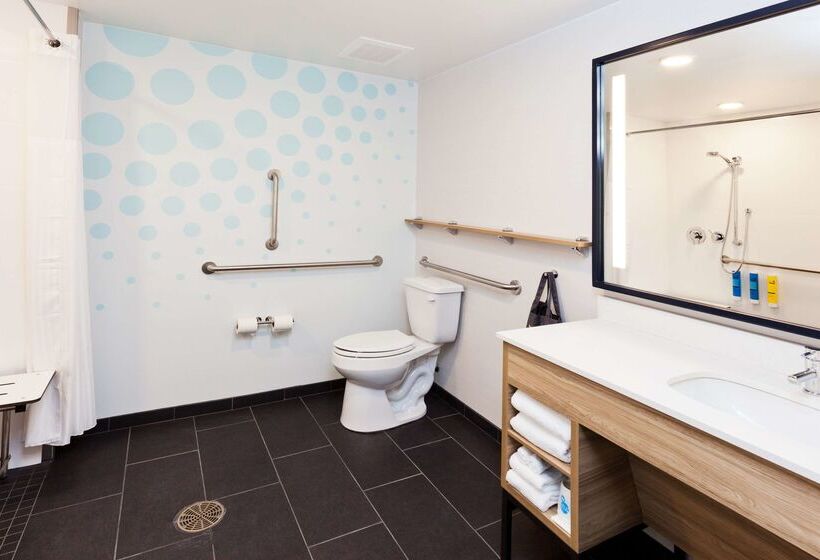 ホテル Tru By Hilton Auburn