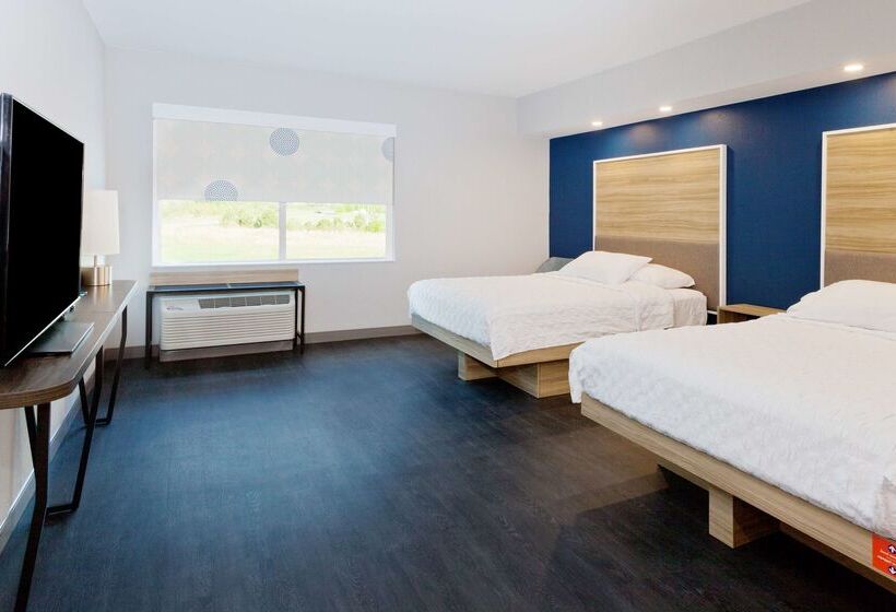 ホテル Tru By Hilton Auburn