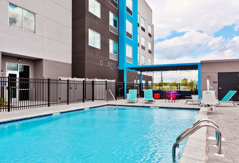 ホテル Tru By Hilton Auburn