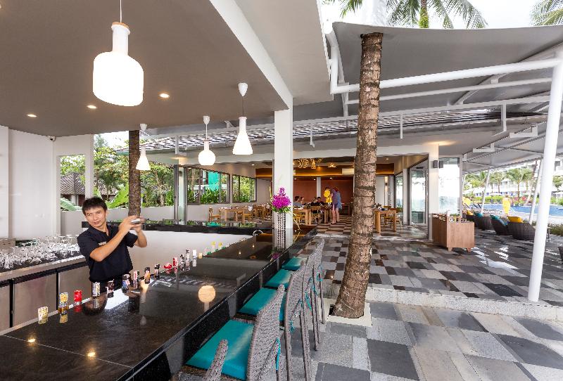 בית מלון כפרי X10 Khaolak Resort