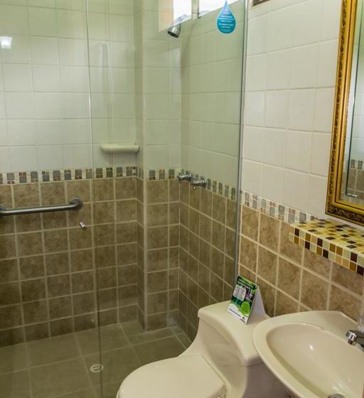 호텔 Y Centro De Convenciones La Extremadura