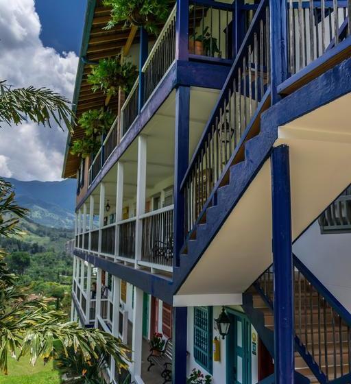 Отель Y Centro De Convenciones La Extremadura