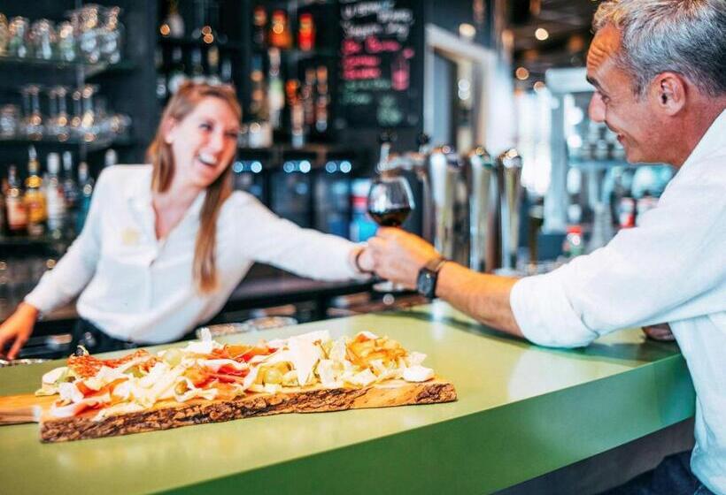 Novotel Paris Coeur D Orly Airport