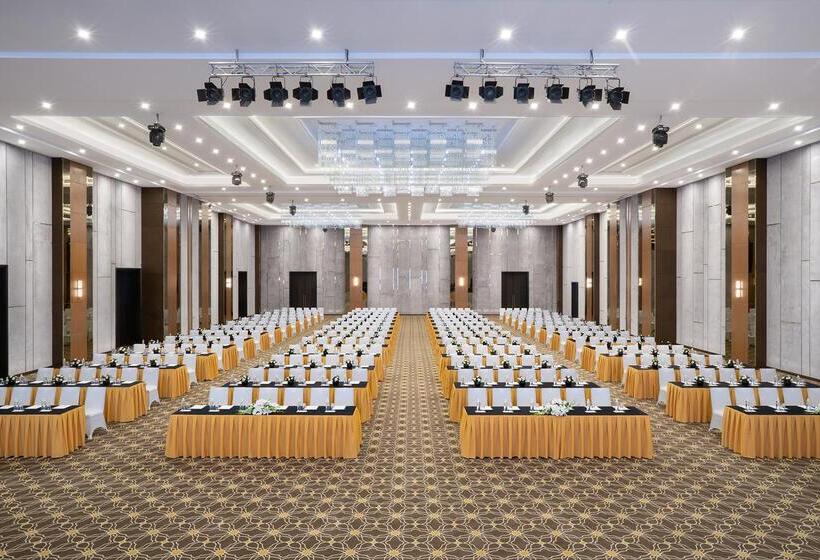 Курорт Wyndham Grand Phu Quoc