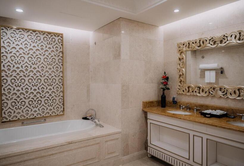 Курорт Wyndham Grand Phu Quoc