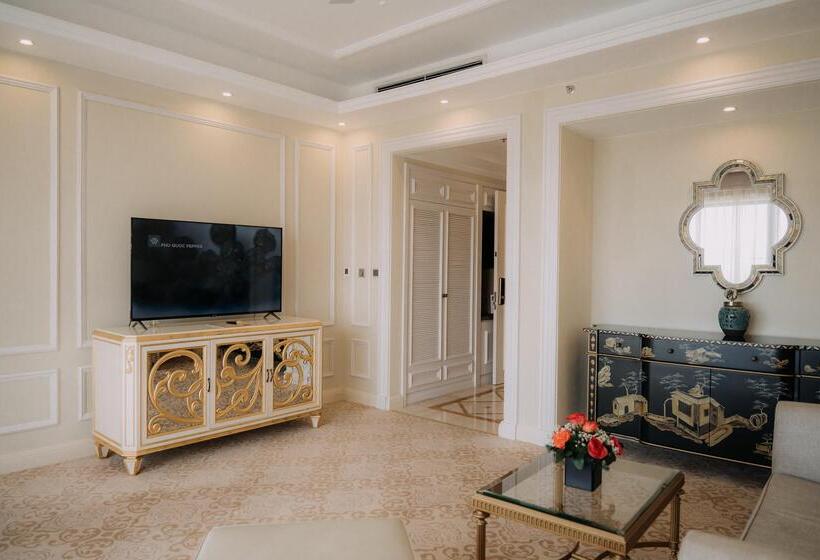 Курорт Wyndham Grand Phu Quoc