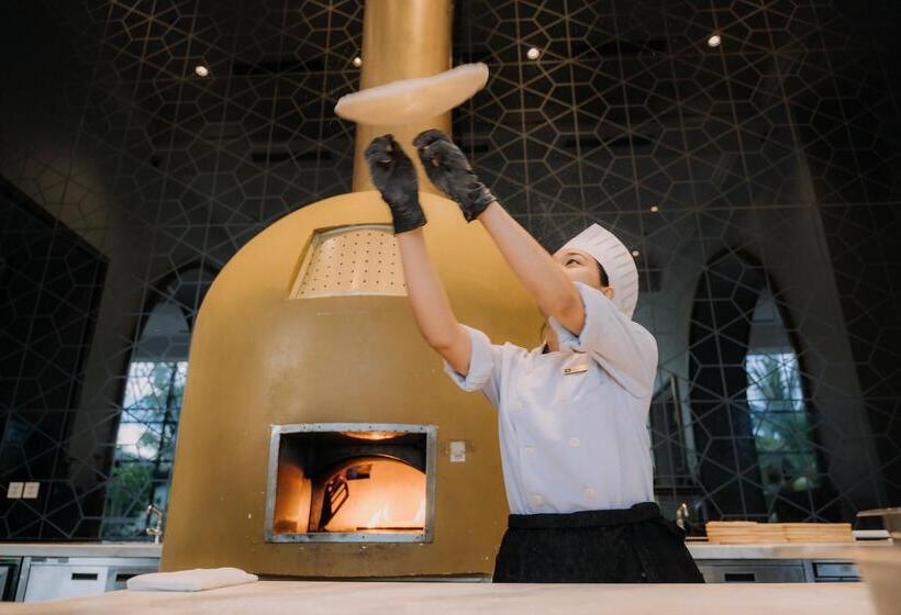 Курорт Wyndham Grand Phu Quoc