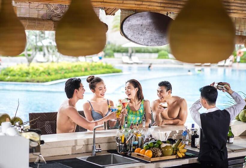 Курорт Wyndham Grand Phu Quoc