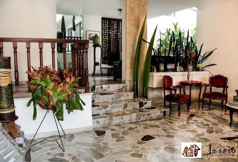 Общежитие Casa Lassio Hostal