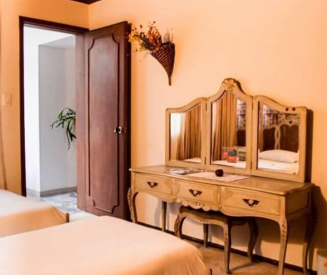 Общежитие Casa Lassio Hostal