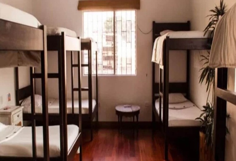 Общежитие Casa Lassio Hostal