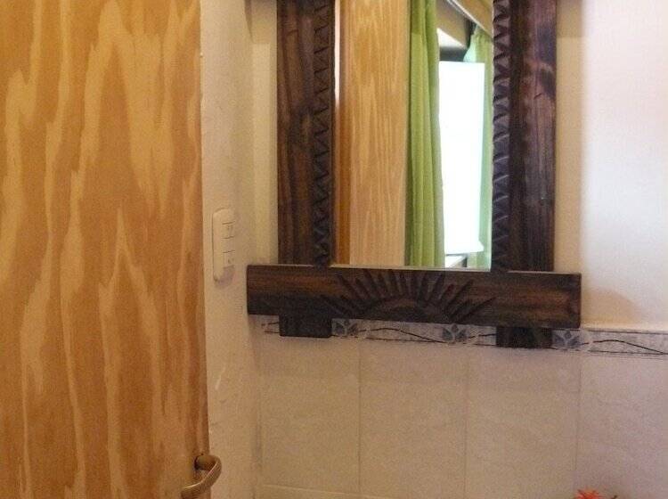 הוסטל Hostal La Antigua