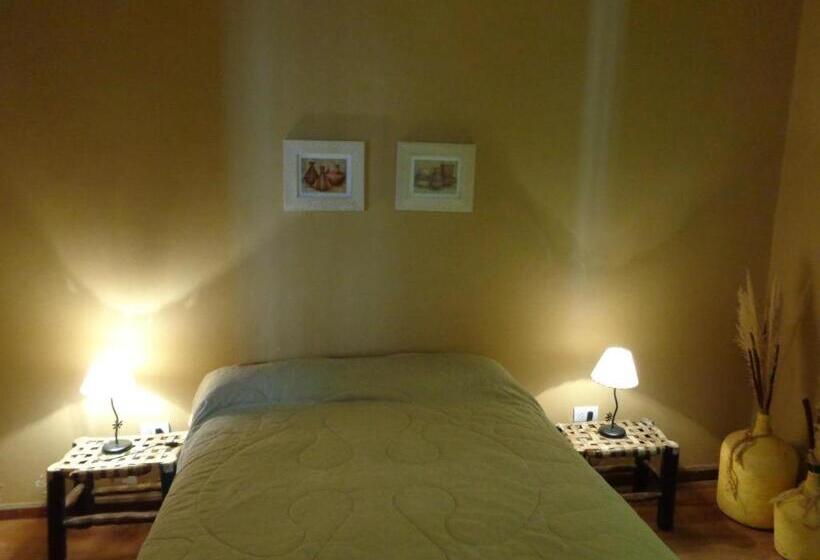 הוסטל Hostal La Antigua