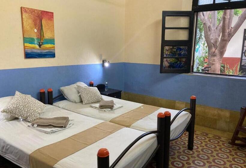 هاستل Hostal La Ermita