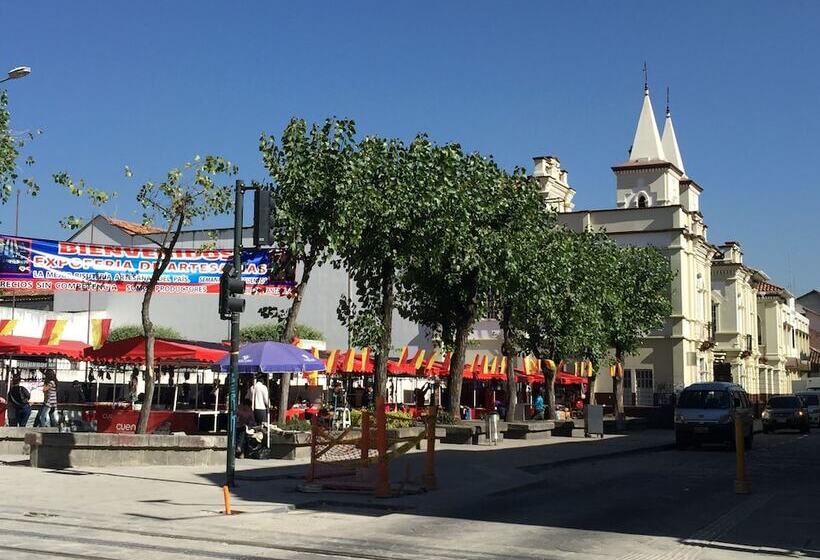 旅馆 Hostal Latina