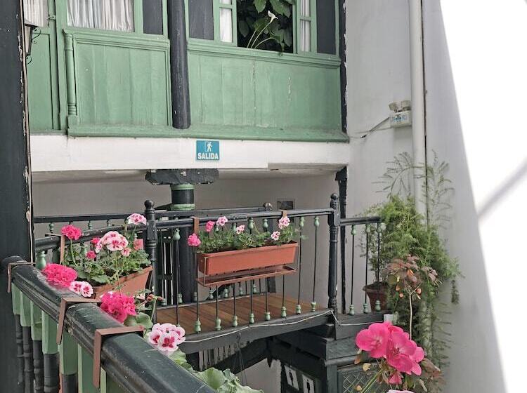 旅馆 Hostal Latina