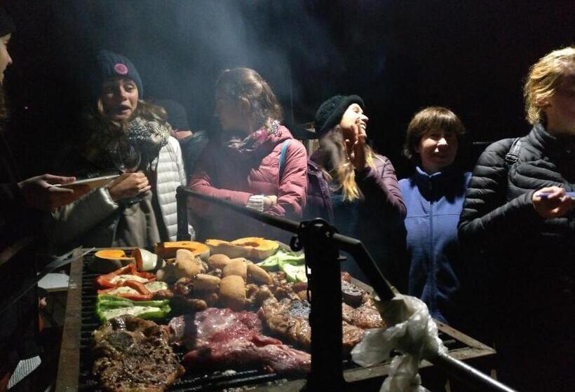 فندق صغير Hostal Michel