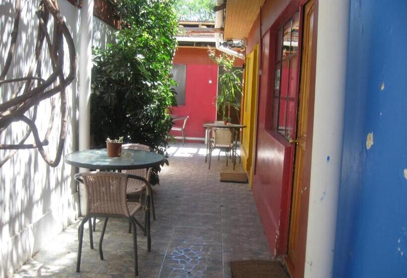 فندق صغير Hostal Michel