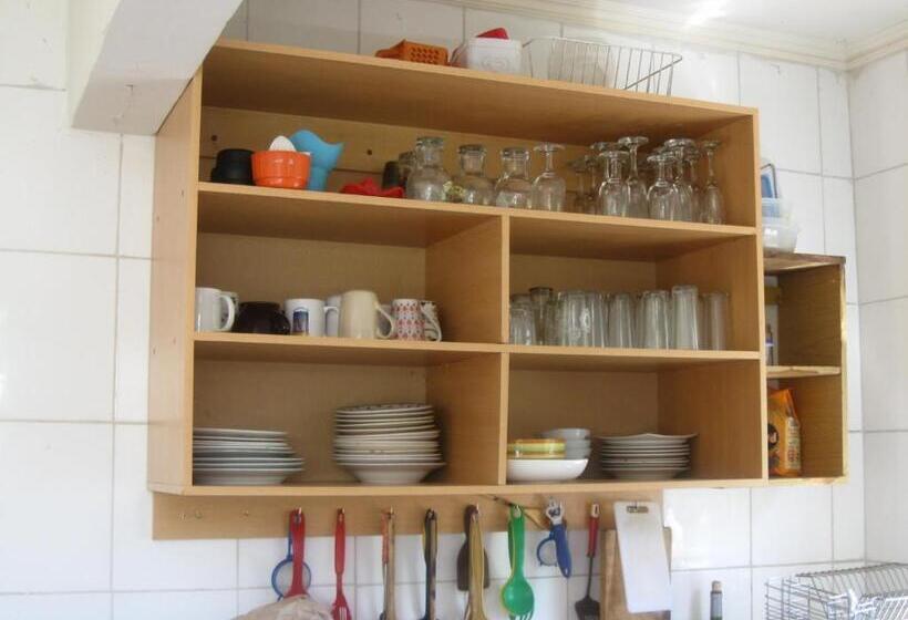 فندق صغير Hostal Michel