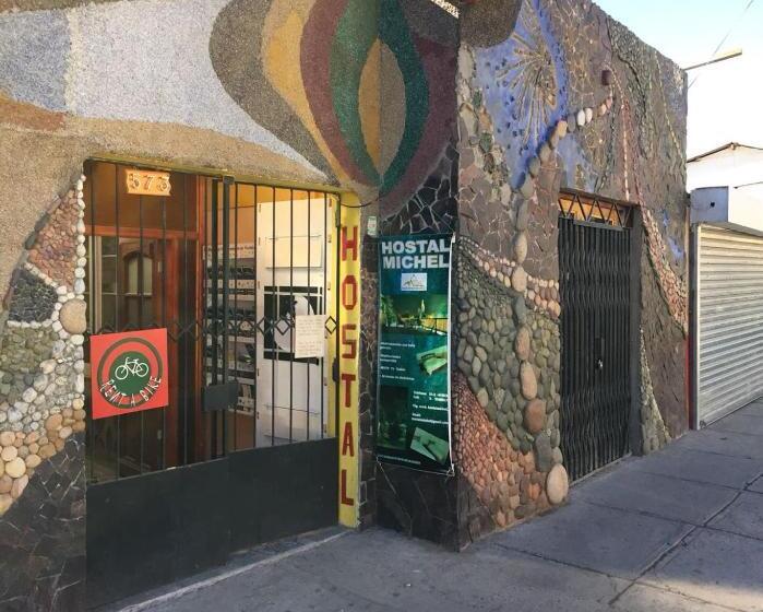 فندق صغير Hostal Michel