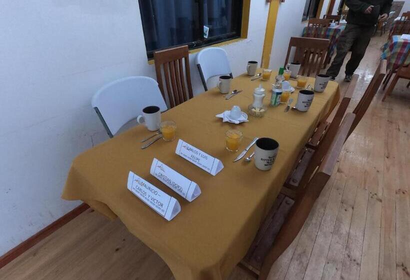 فندق صغير Hostal Michel