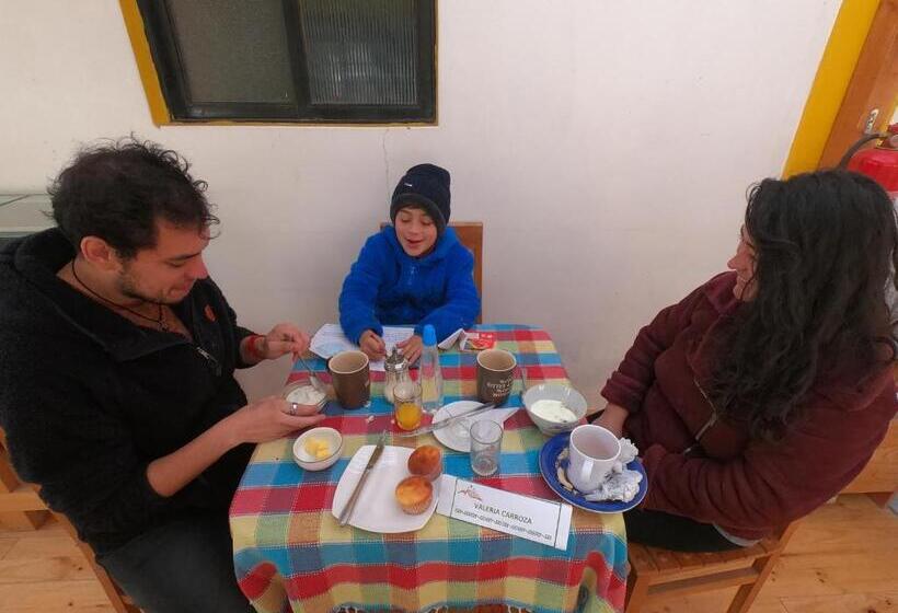 فندق صغير Hostal Michel