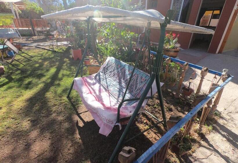 فندق صغير Hostal Michel